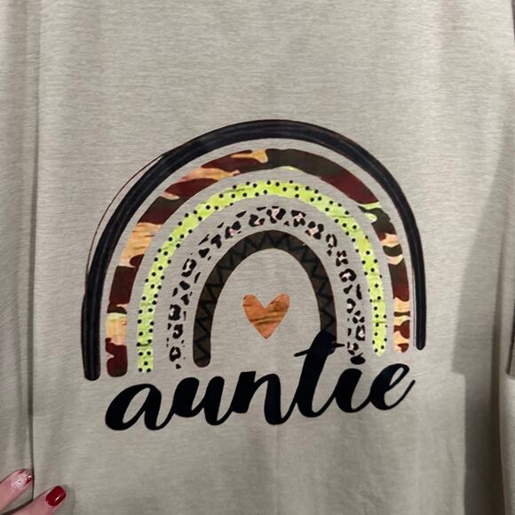 NEW Tonfent Auntie Aunt Short Sleeve Tee Shirt Plus Size 3XL Light Tan w/ Camo - Picture 2 of 6